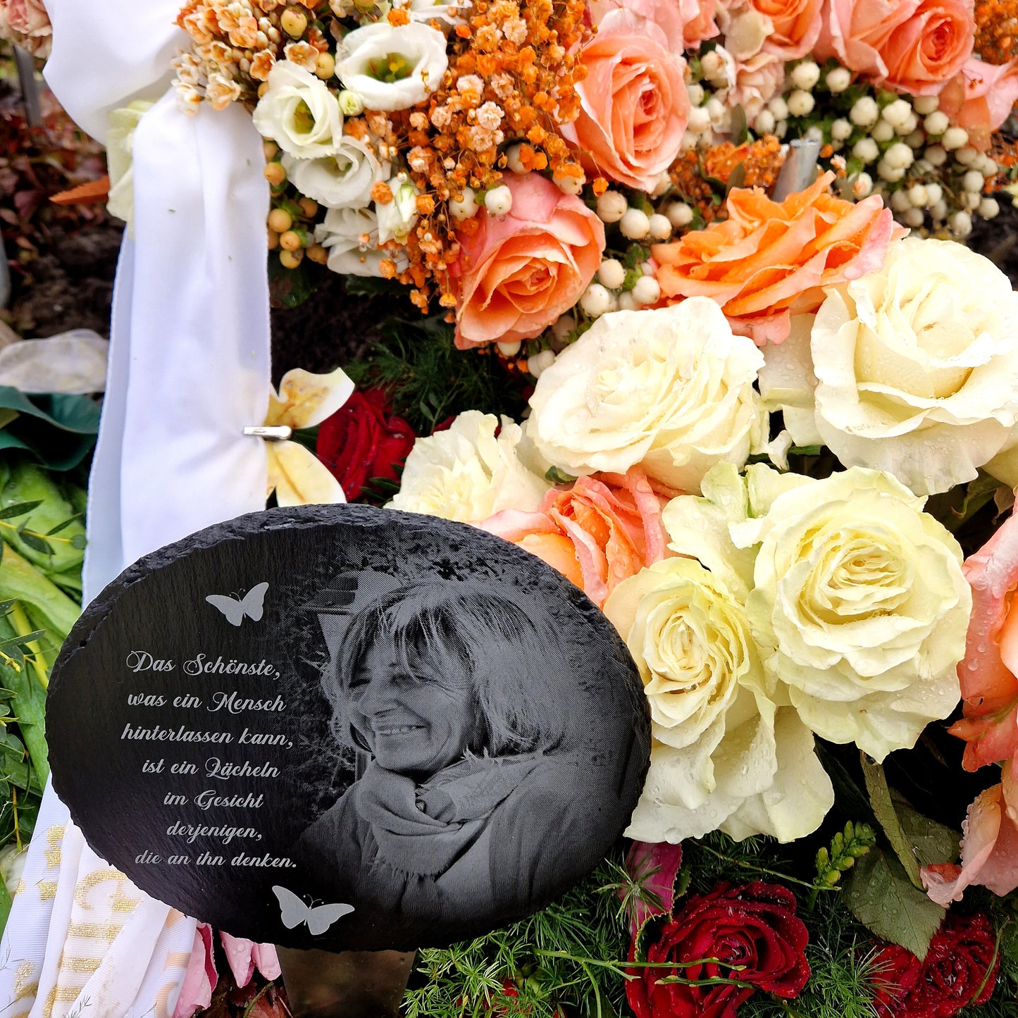 Runde Gedenktafel personalisiert mit Foto und Wunschtext