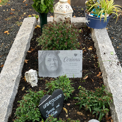 Eckige Gedenktafel personalisiert mit Foto und Wunschtext