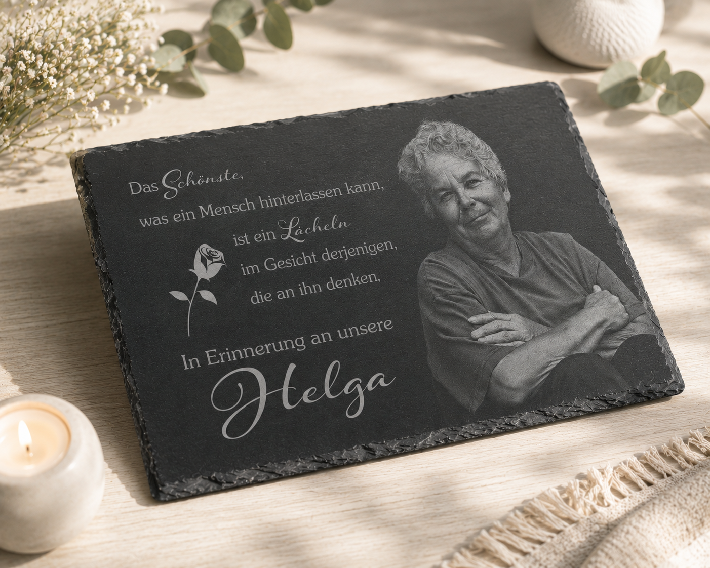 Gedenktafel eckig personalisiert mit Foto aus Schiefer als Grabdeko