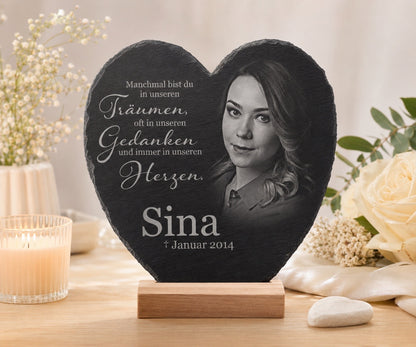 Herz Gedenktafel personalisiert mit Foto aus Schiefer als Grabschmuck