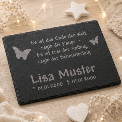 Gedenkstein für Sternenkinder personalisiert mit Namen aus Schiefer - Motiv „Schmetterling“