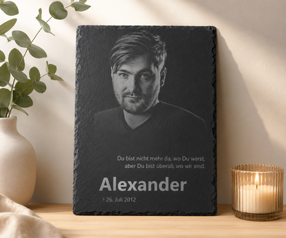 Gedenktafel eckig personalisiert mit Foto aus Schiefer als Grabdeko
