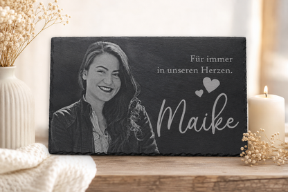 Gedenktafel eckig personalisiert mit Foto aus Schiefer als Grabdeko