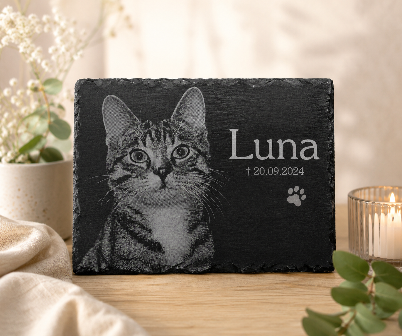 Tier Grabtafel eckig für Hund oder Katze personalisiert aus Schiefer mit Foto-Gravur