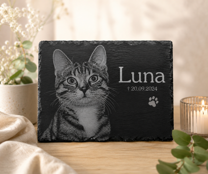 Tier Grabtafel eckig für Hund oder Katze personalisiert aus Schiefer mit Foto-Gravur