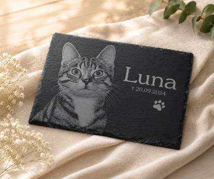 Tier Grabtafel eckig für Hund oder Katze personalisiert aus Schiefer mit Foto-Gravur