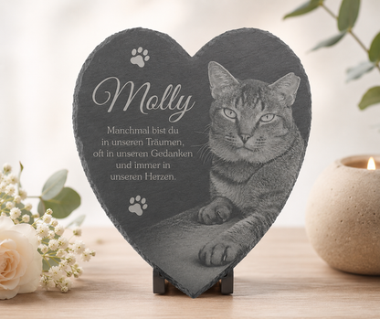 Tier Grabstein Herzform für Hund oder Katze personalisiert aus Schiefer mit Foto-Gravur