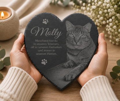 Tier Grabstein Herzform für Hund oder Katze personalisiert aus Schiefer mit Foto-Gravur