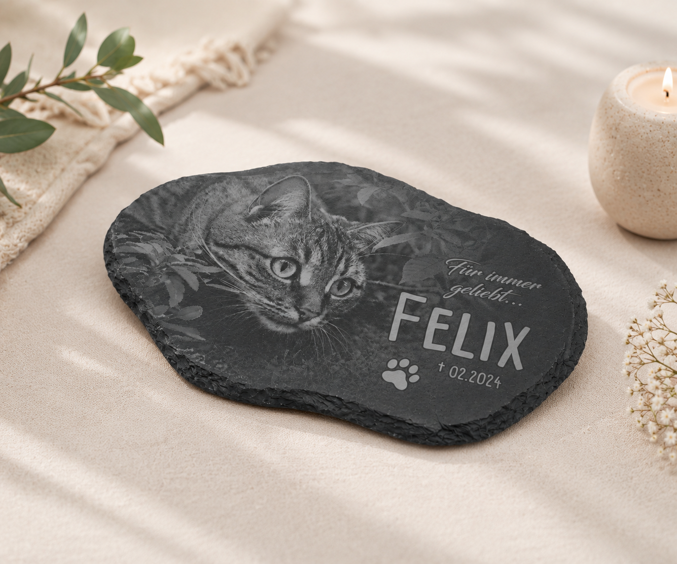 Tier Grabplatte für Hund oder Katze personalisiert aus Schiefer mit Foto-Gravur