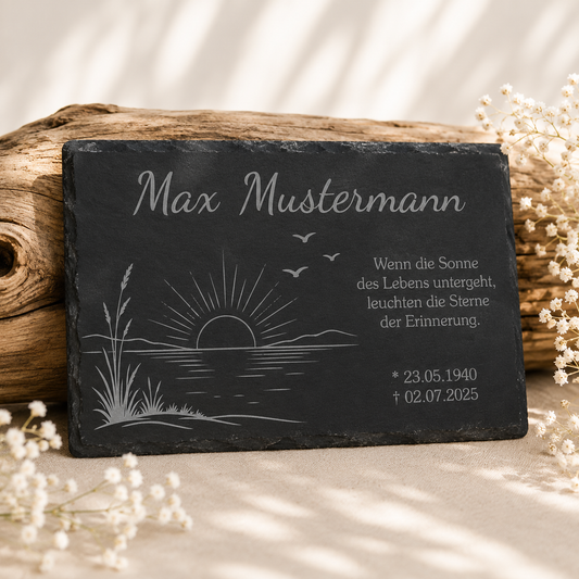 Personalisierte eckige Schiefertafel mit Namen & Datum – Gedenktafel mit Sonnenuntergang