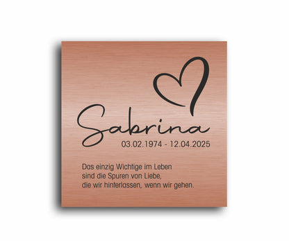 Gedenkschild personalisiert aus farbigem Acryl - Motiv "Herz"