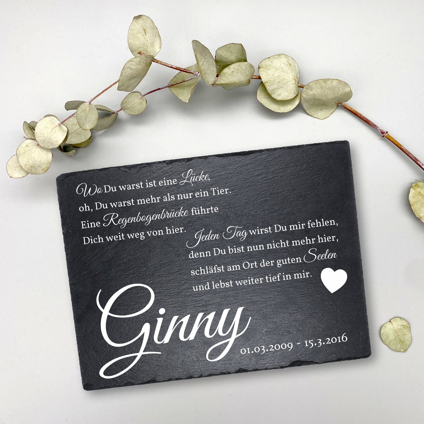 Gedenktafel personalisiert für Tiere aus Schiefer - Motiv "Herzen"