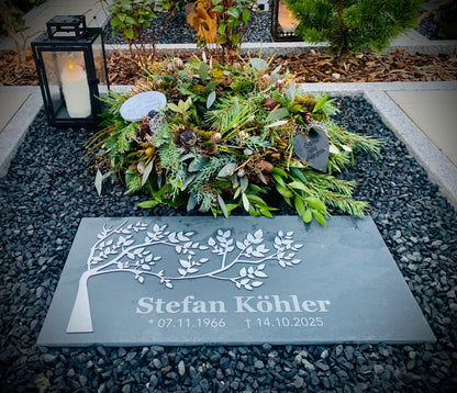 Grabstein personalisiert und elegant aus Schiefer mit Veredelung – 60×30 cm  – Motiv "Baum"