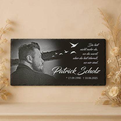 Gedenktafel eckig personalisiert mit Foto aus Schiefer als Grabdeko