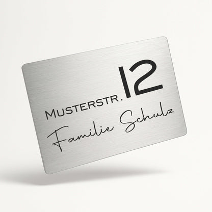 Personalisiertes Türschild „modern & zeitlos“ aus gebürstetem Acryl