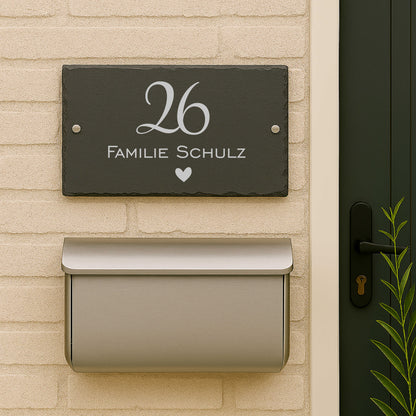 Personalisiertes Türschild aus Schiefer – liebevoll & modern