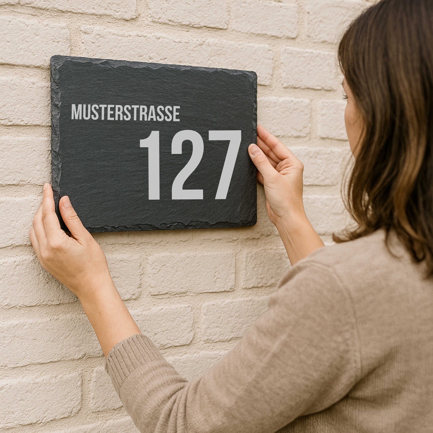 Personalisiertes Türschild aus Schiefer – modern & minimalistisch