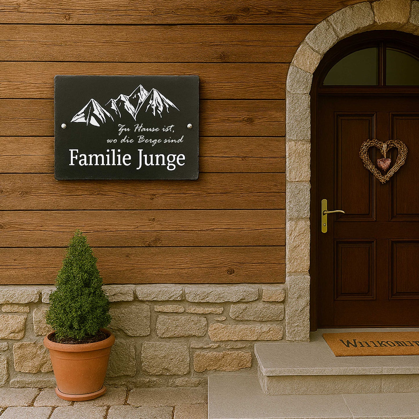 Türschild personalisiert mit Namen aus Schiefer - Motiv "Berge"